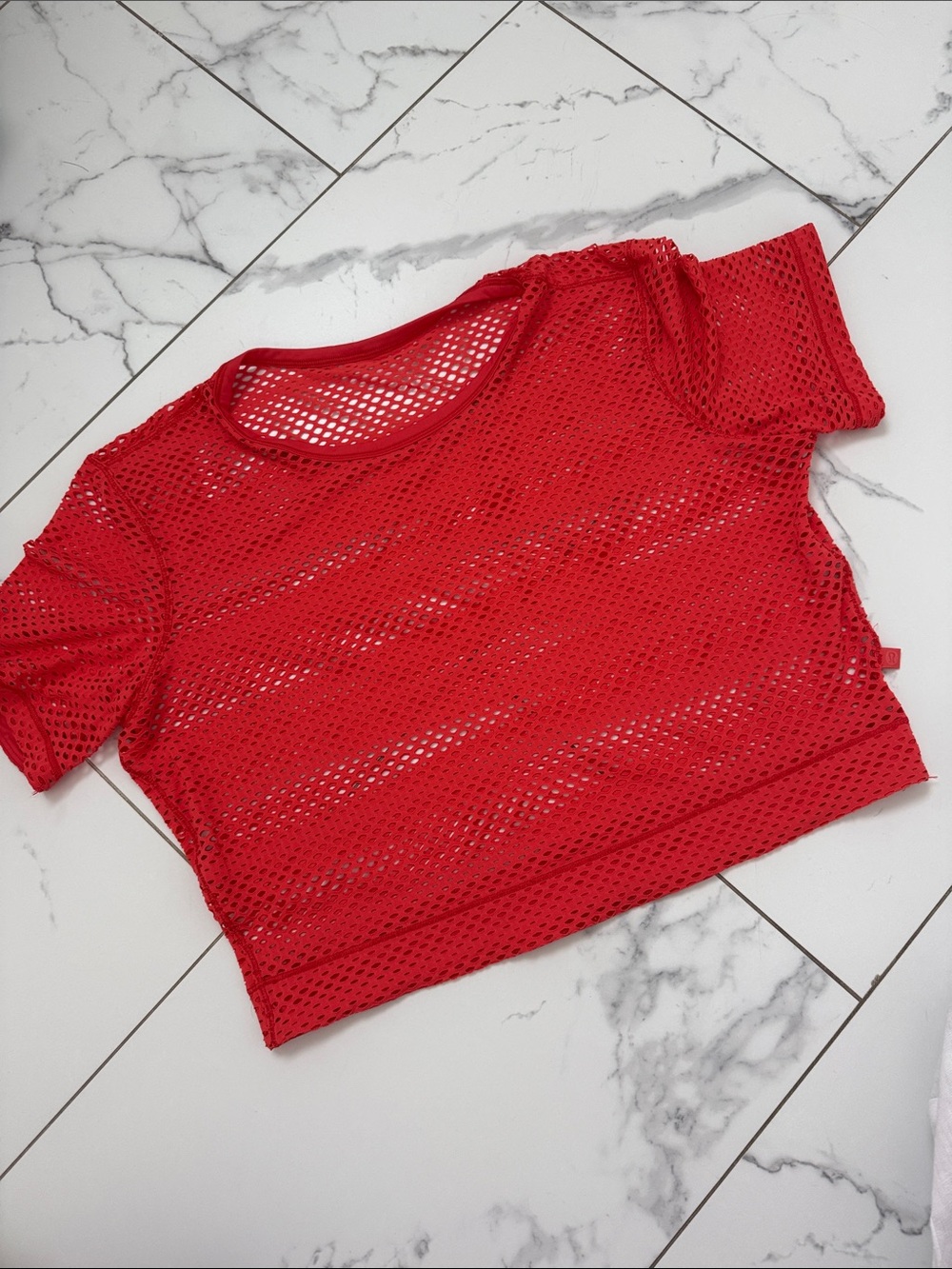 Lululemon women’s mesh tee